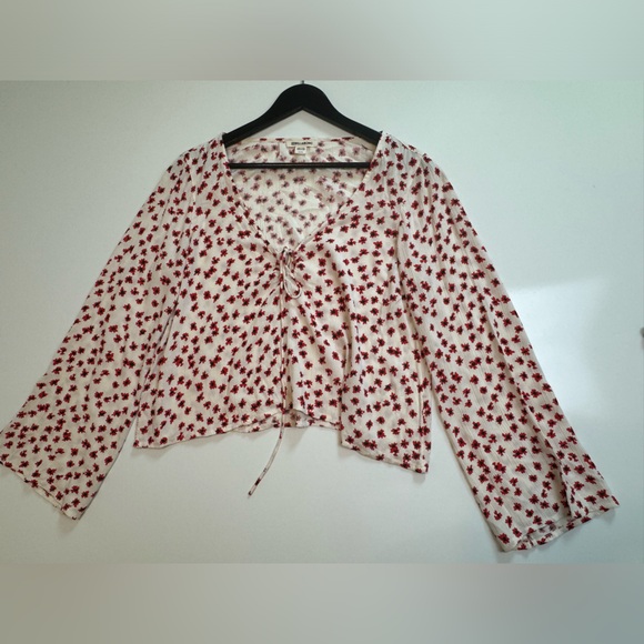 Billabong Lightweight Top Oversized Cream Red Flowers Print Long Sleeve Size S - Picture 2 of 11